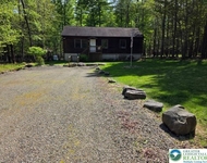 Unit for rent at 1037 Maplewood Drive, Newfoundland, PA, 18445