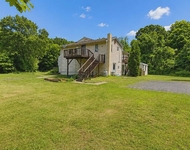 Unit for rent at 598 N Quaker Lane, Hyde Park, NY, 12538