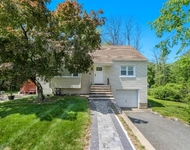 Unit for rent at 6 Waughaw Rd, Montville Twp., 07082-1221