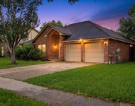 Unit for rent at 2004 Landing Boulevard, League City, TX, 77573
