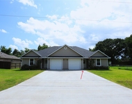 Unit for rent at 1012 Oak, West Columbia, TX, 77486
