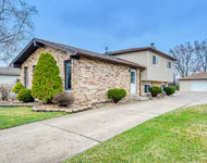 Unit for rent at 7642 W 92nd Place, Hickory Hills, IL, 60457