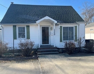 Unit for rent at 1050 Sullivan Street, Bay Shore, NY, 11706