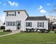Unit for rent at 23 Jamaica Avenue, Plainview, NY, 11803