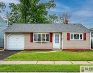 Unit for rent at 42 Hyde Avenue, Iselin, NJ, 08830