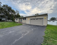 Unit for rent at 17 Gooseberry Lane, Liverpool, NY, 13090