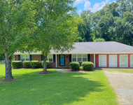 Unit for rent at 100 W Greenwood Drive, Carrollton, GA, 30117