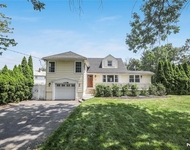 Unit for rent at 122 Village Circle West, Paramus, NJ, 07652