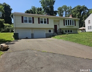 Unit for rent at 172 Country Hills Road, Hamden, CT, 06514