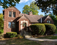 Unit for rent at 1010 N Country Club Drive, Niskayuna, NY, 12309