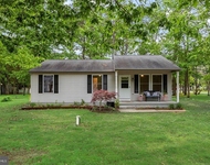 Unit for rent at 109 6th Ave Avenue, CHESILHURST, NJ, 08089