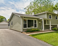Unit for rent at 648 N Greenview Avenue, Mundelein, IL, 60060
