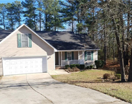 Unit for rent at 104 Bayou Court, Raeford, NC, 28376