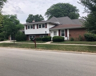 Unit for rent at 1016 E Rockwell Street, Arlington Heights, IL, 60005