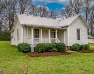 Unit for rent at 696 North Avenue, Madison, GA, 30650