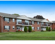 Unit for rent at 53 Old Oak Lane, Levittown, NY, 11756