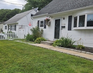 Unit for rent at 211 Parkway Boulevard, Wyandanch, NY, 11798