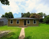 Unit for rent at 520 Mckee Street, Clute, TX, 77531