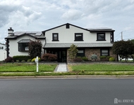 Unit for rent at 95 E Calvert Avenue, Edison, NJ, 08820