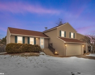 Unit for rent at 122 Canton Lane, Streamwood, IL, 60107