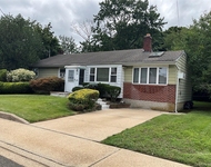 Unit for rent at 195 Central Park Road, Plainview, NY, 11803