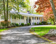 Unit for rent at 119 Dundee Road, Stamford, CT, 06903