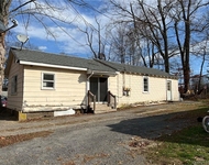 Unit for rent at 7 S High Street, Bloomingburg, NY, 12721