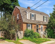 Unit for rent at 50 Raleigh, Portsmouth, 03801