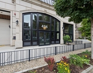 Unit for rent at 434 W Melrose Street, Chicago, IL, 60657