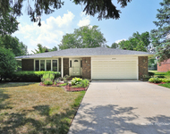 Unit for rent at 605 W Gilbert Road, Palatine, IL, 60067