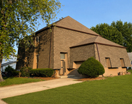 Unit for rent at 1637 Sheffield Drive, Elgin, IL, 60123