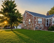 Unit for rent at 4 Brown Street, West Babylon, NY, 11704