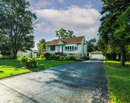 Unit for rent at 7945 W 91st Street, Hickory Hills, IL, 60457
