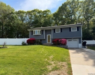 Unit for rent at 35 Shelton Court, Ronkonkoma, NY, 11779