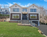 Unit for rent at 150 Sugar Toms Lane, East Norwich, NY, 11732