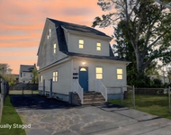 Unit for rent at 39 Chapman Place, Bay Shore, NY, 11706