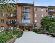 Unit for rent at 7510 Farmingdale Drive, Darien, IL, 60561