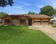 Unit for rent at 2106 Rose Rd, Pearland, TX, 77581