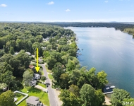Unit for rent at 316 Shore Drive, Coventry, CT, 06238