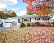 Unit for rent at 5 Huckleberry Lane, Colonie, NY, 12205