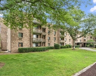 Unit for rent at 1820 N Delany Road, Gurnee, IL, 60031
