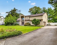 Unit for rent at 3 Pond Ridge Road, Woodbury, NY, 11797