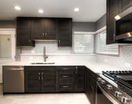Unit for rent at 465 W Fremont Avenue, Elmhurst, IL, 60126