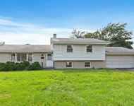 Unit for rent at 123 Ogden Avenue, Clarendon Hills, IL, 60514