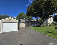 Unit for rent at 9 Lakeview Avenue, Shelton, CT, 06484