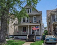 Unit for rent at 15 Seneca Pksd, South Buffalo, NY, 14210