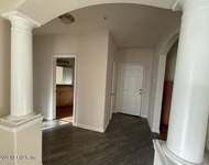 Unit for rent at 8290 W Gate Parkway W, Jacksonville, FL, 32216