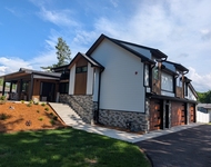 Unit for rent at 675 W Gilbert Road, Palatine, IL, 60067
