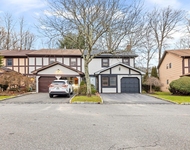 Unit for rent at 15 Pond Path, Woodbury, NY, 11797