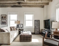 Unit for rent at 329 E Colorado Boulevard, Dallas, TX, 75203